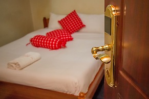 Sunshine Hotel Tengecha