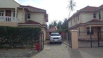 Azanza Mtwapa Holiday Home