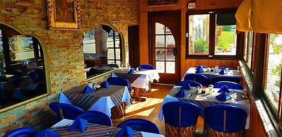 Hotel Cosmos Don Carlos