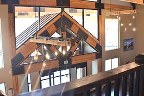 Canyon Country Lodge