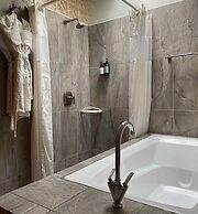 Hacienda del Lago Boutique Hotel