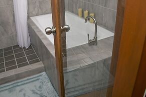 Hacienda del Lago Boutique Hotel