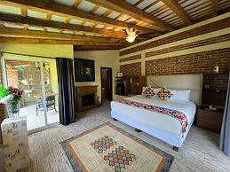 Hacienda del Lago Boutique Hotel