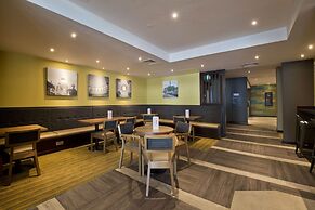 Premier Inn Leeds Cc - Whitehall Road