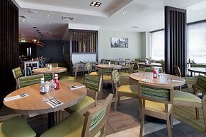 Premier Inn Leeds Cc - Whitehall Road