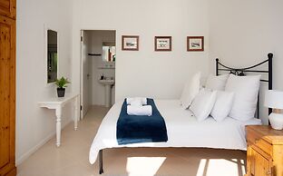 Boulders Beach Hotel, Cafe and Curio