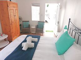 Boulders Beach Hotel, Cafe and Curio