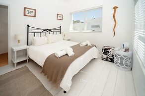 Boulders Beach Hotel, Cafe and Curio