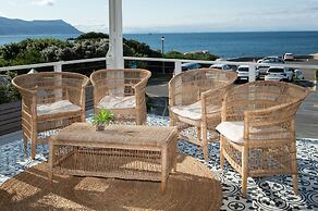 Boulders Beach Hotel, Cafe and Curio