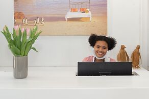 Boulders Beach Hotel, Cafe and Curio