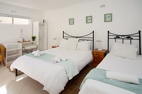 Boulders Beach Hotel, Cafe and Curio