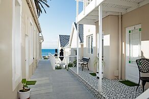 Boulders Beach Hotel, Cafe and Curio