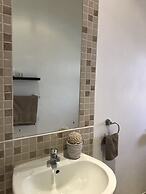 VJ's Guesthouse and Restaurant