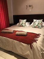 VJ's Guesthouse and Restaurant