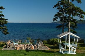 Sea Parrot Ocean View Resort