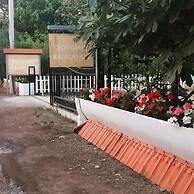 Secret Garden Bungalows Hotel