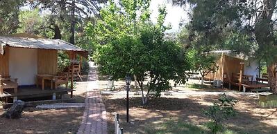 Secret Garden Bungalows Hotel