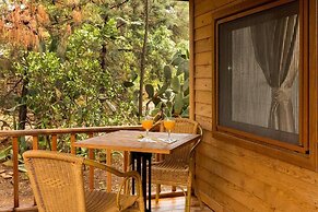 Secret Garden Bungalows Hotel