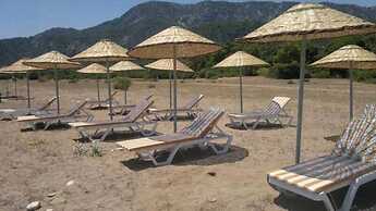 Secret Garden Bungalows Hotel