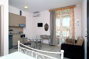 Apartments Avra