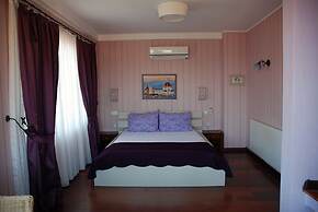 L'isola Guesthouse - Adults Only