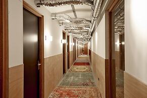 Q-Factory Hotel