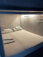 Capsule Hotel 47 Nebo