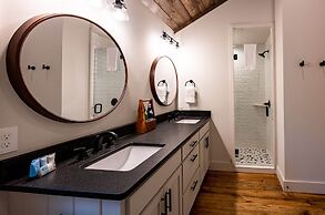 stayNantahala - Smoky Mountain Cabins