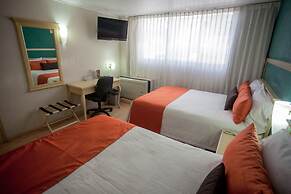 Hoteles Piedra Alta by De Los Perez