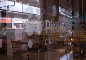Hoteles Piedra Alta by De Los Perez