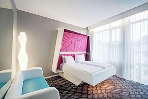 Magic Hotel Xhibition