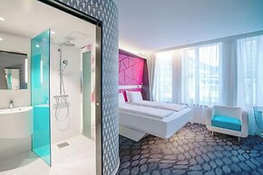 Magic Hotel Xhibition