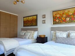 PLAZA FOCH Area - APARTMENTS with Balcony