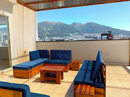 PLAZA FOCH Area - APARTMENTS with Balcony