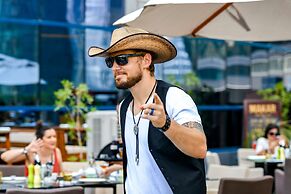 Radisson Blu Hotel Dubai Waterfront