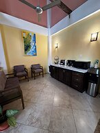 Maya Bella Downtown Hotel