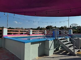 Maya Bella Downtown Hotel