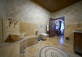 ShoeString Stone House