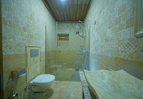 ShoeString Stone House