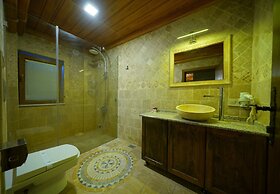 ShoeString Stone House