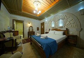 ShoeString Stone House