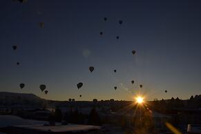 ShoeString Stone House