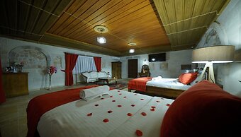 ShoeString Stone House