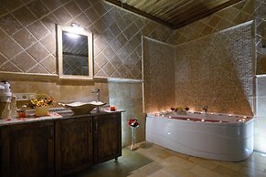 ShoeString Stone House