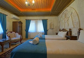 ShoeString Stone House