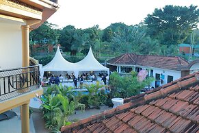 Mowicribs Hotel & Spa