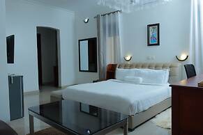 Mowicribs Hotel & Spa