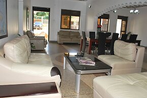 Mowicribs Hotel & Spa