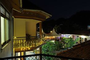 Mowicribs Hotel & Spa