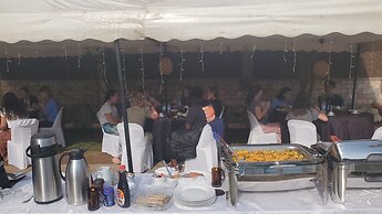 Mowicribs Hotel & Spa